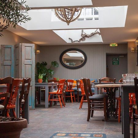 The Kings Arms Hotel Malmesbury Bagian luar foto