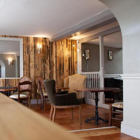 The Kings Arms Hotel Malmesbury Bagian luar foto