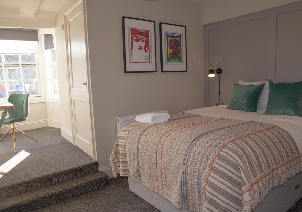 The Kings Arms Hotel Malmesbury Bagian luar foto