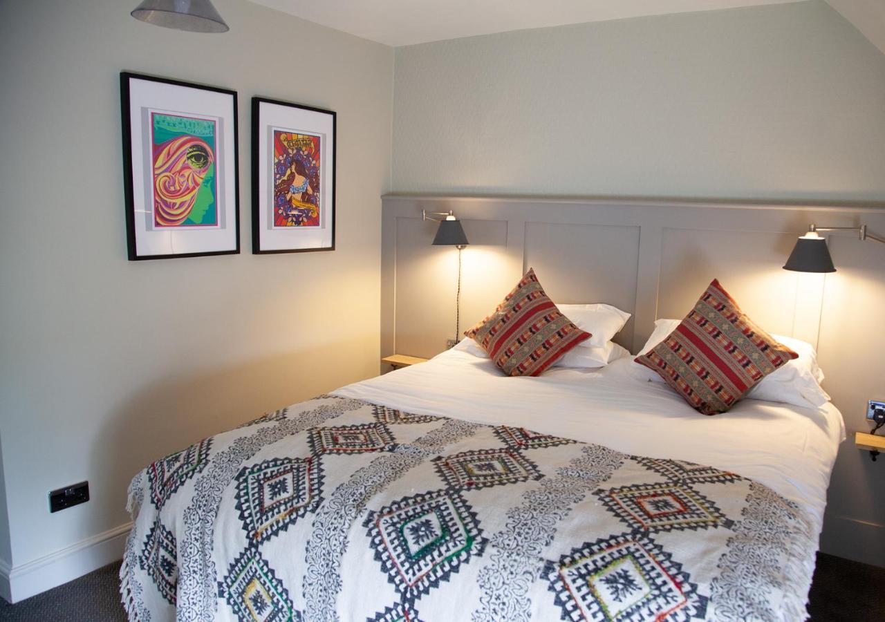 The Kings Arms Hotel Malmesbury Bagian luar foto