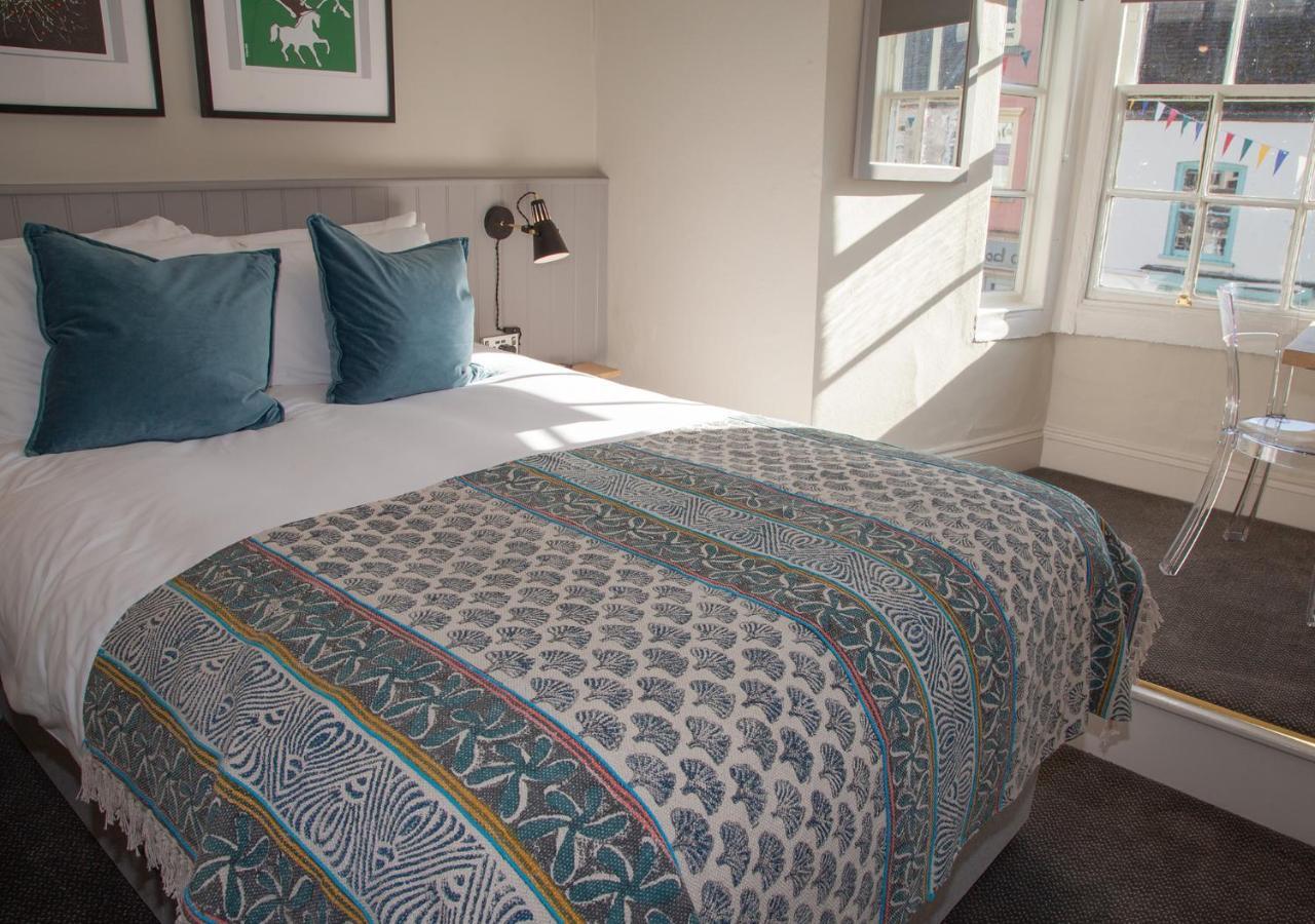 The Kings Arms Hotel Malmesbury Bagian luar foto