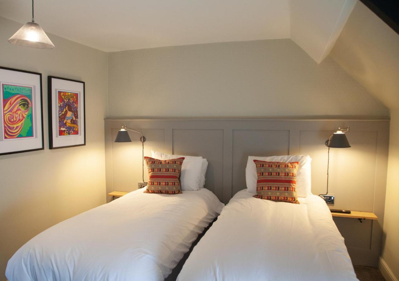 The Kings Arms Hotel Malmesbury Bagian luar foto